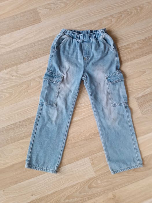 Szerokie spodnie z kieszeniami