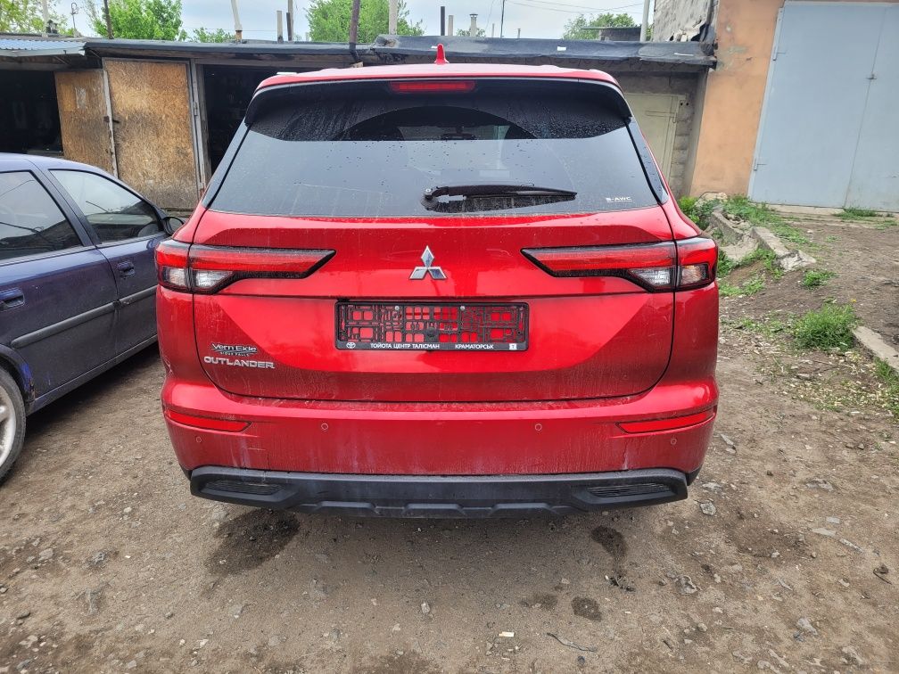 Продам Mitsubishi Outlander 2022