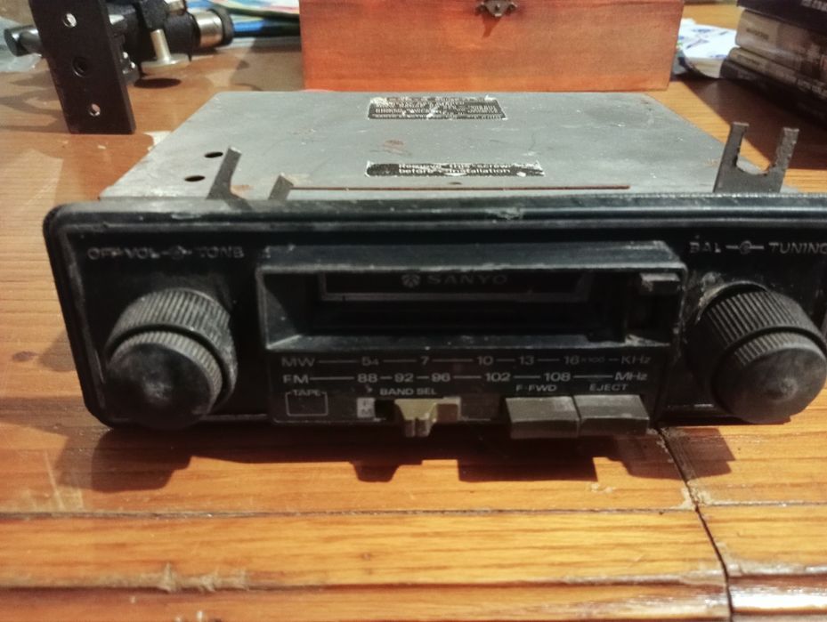 Autoradio sanyo FT 4018