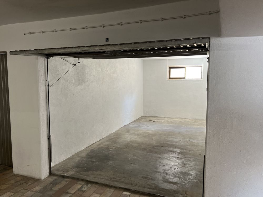 Garagem - Agualva - Rua Luís Sambo Nº5