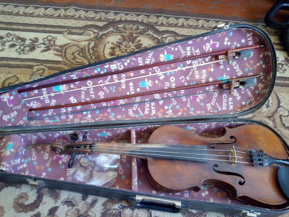 Скрипка ручної роботи