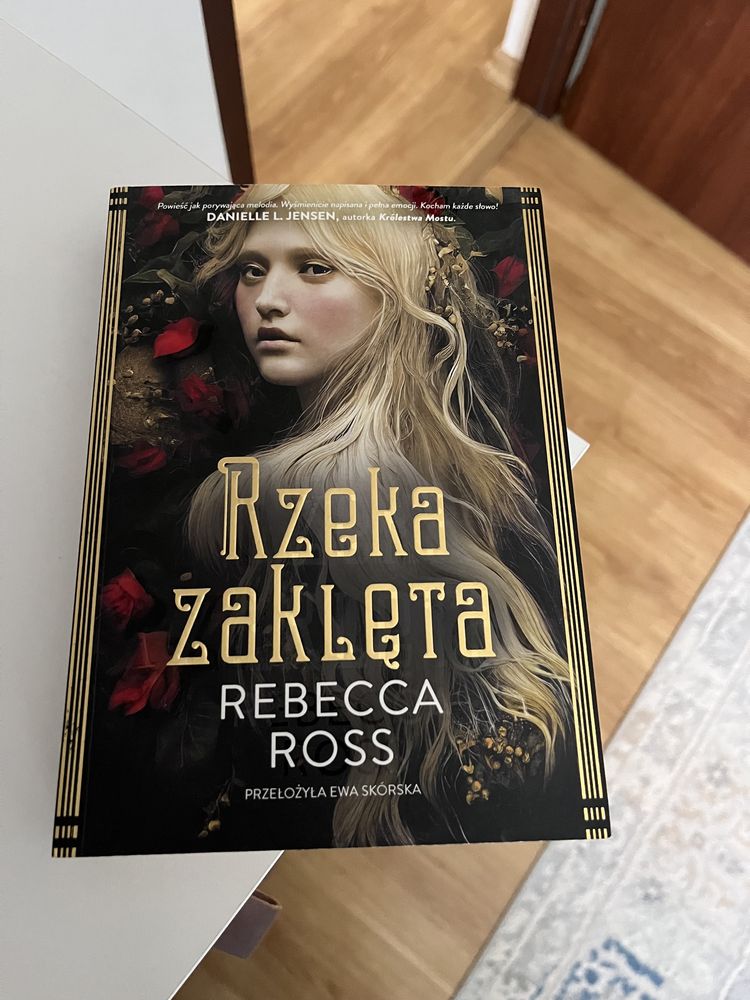 Rzeka zaklęta Rebecca Ross