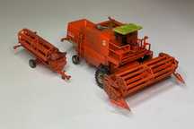 Kombajn BIZON ZO56 - 3 x Heder skala 1:87 H0
