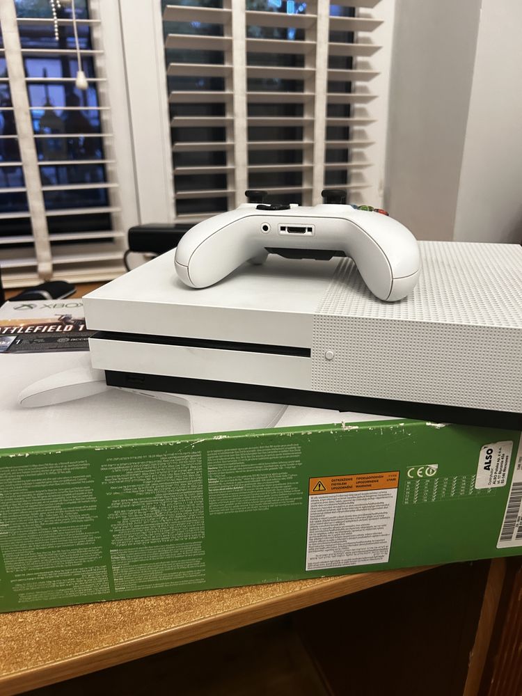 Xbox One S sprzedam i tyle