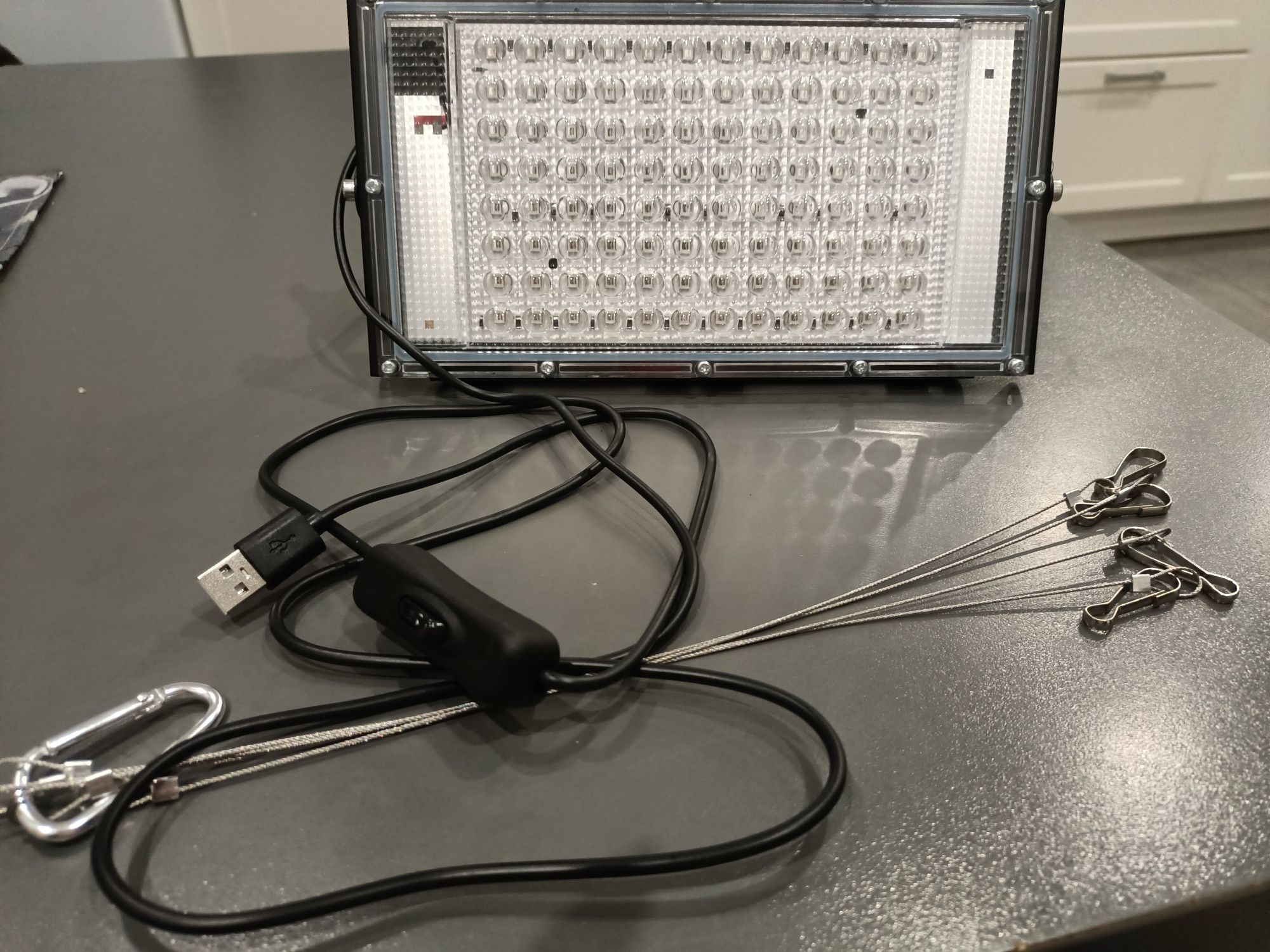 Lampa 96 diod LED, USB.