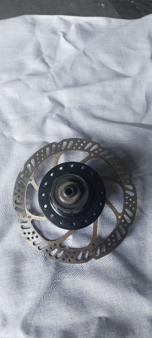 Cubo de roda completo