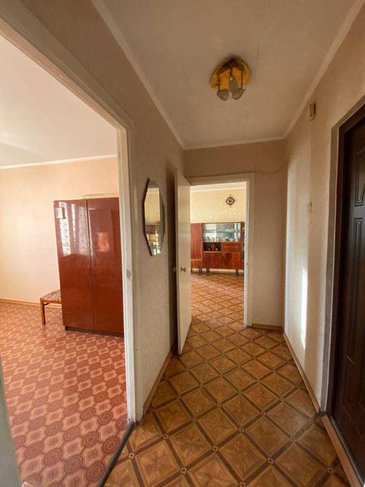 Продается трёхкомнатная квартира по улице Свято-Николаевская