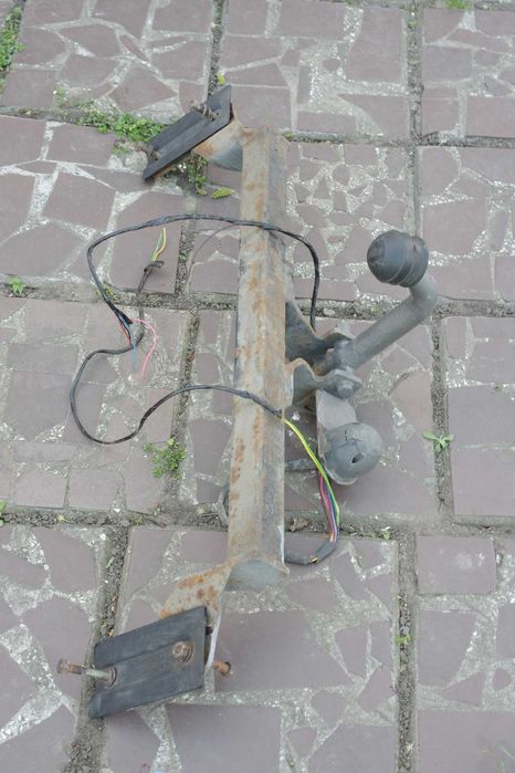 Hak holowniczy Mazda 1999