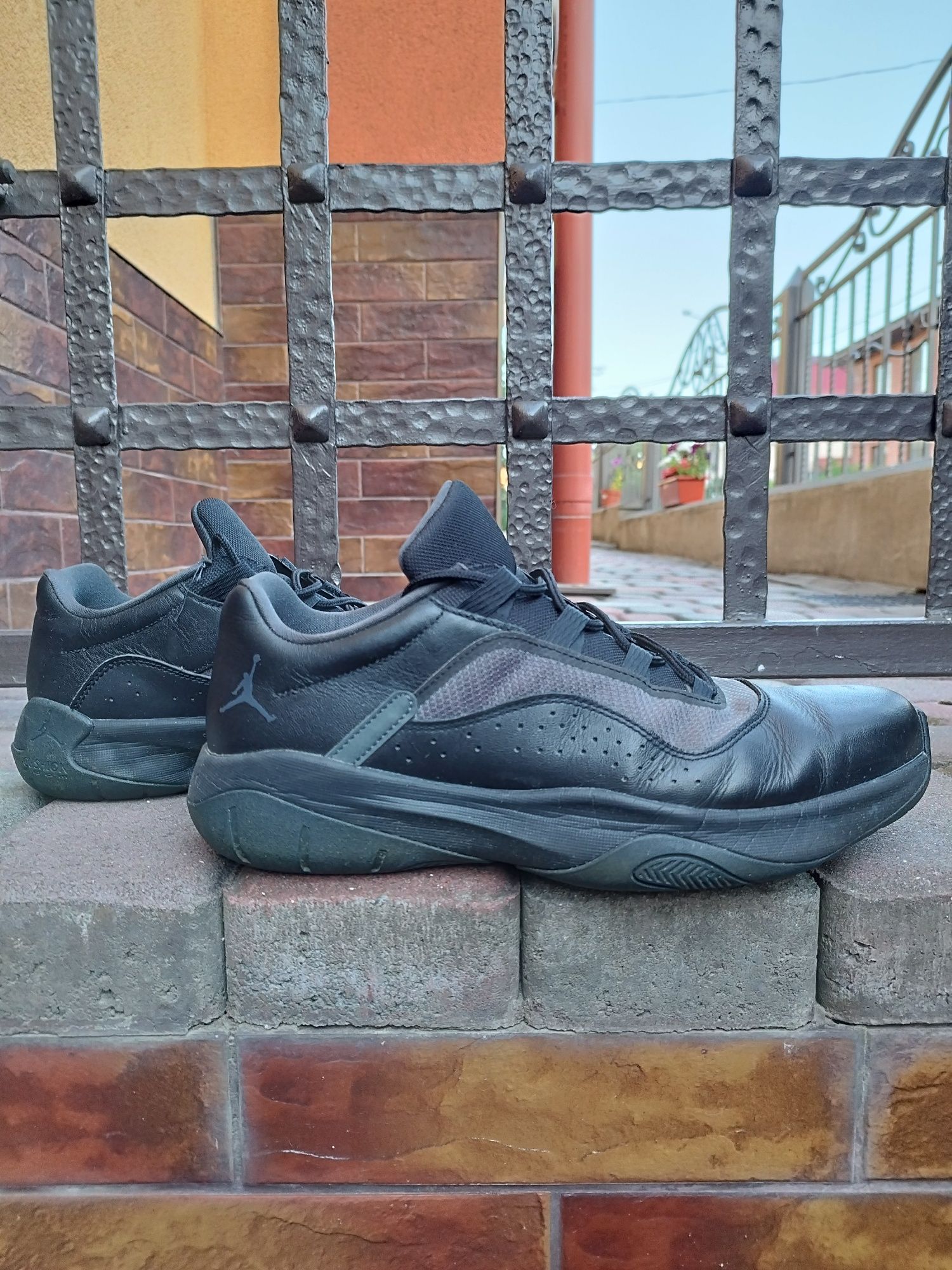 Кросівки чоловічі Jordan 11 CMFT Low