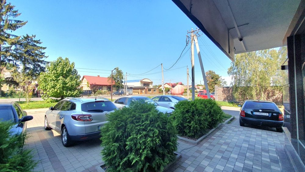 ПРОДАЖ КОМЕРЦІЙНОГО приміщення при центральній дорозі в'їзду в Ужгород