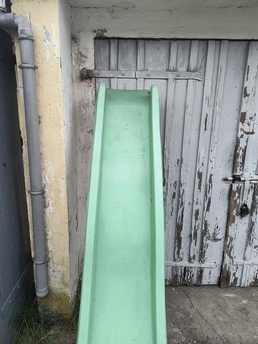 Ślizg dzieciecy, zjeżdżalnia