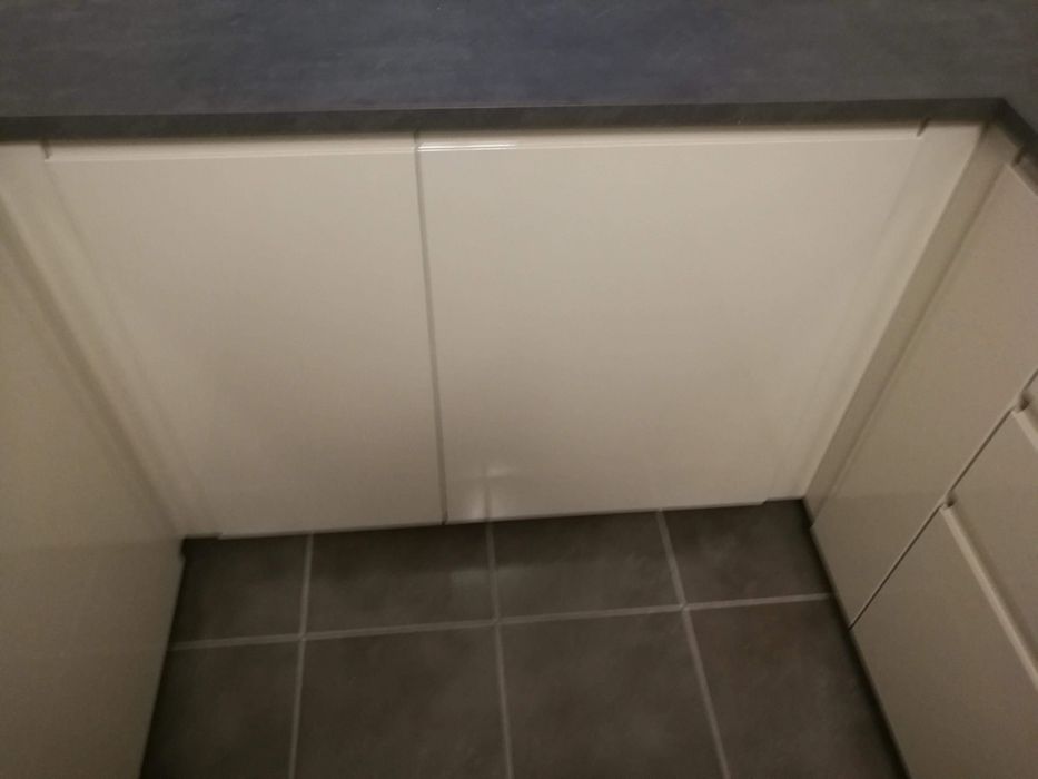 Meble kuchenne Ikea z wyposażeniem