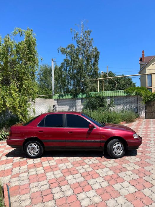 Продам машину HYUNDAI Lantra 1.6 1993