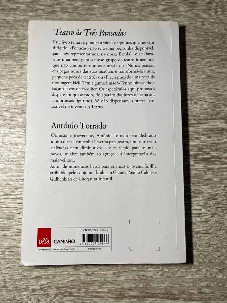 Teatro às Três Pancadas de António Torrado