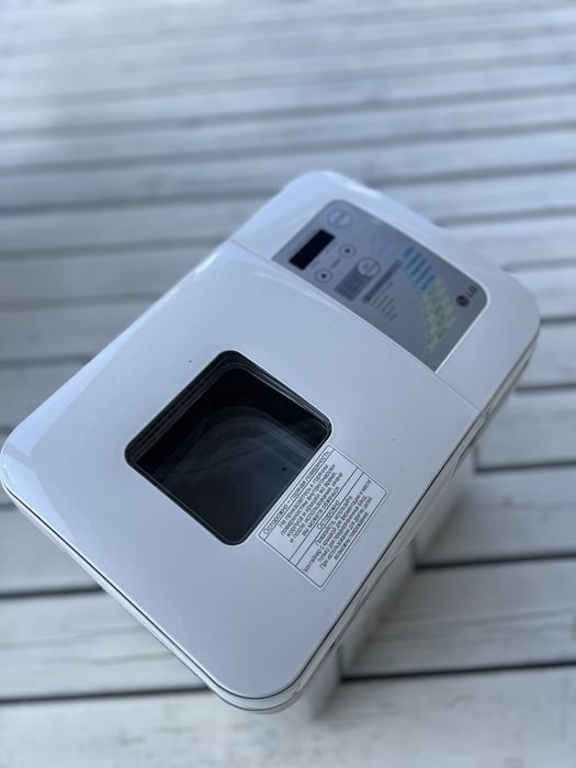 Нова хлібопіч LG