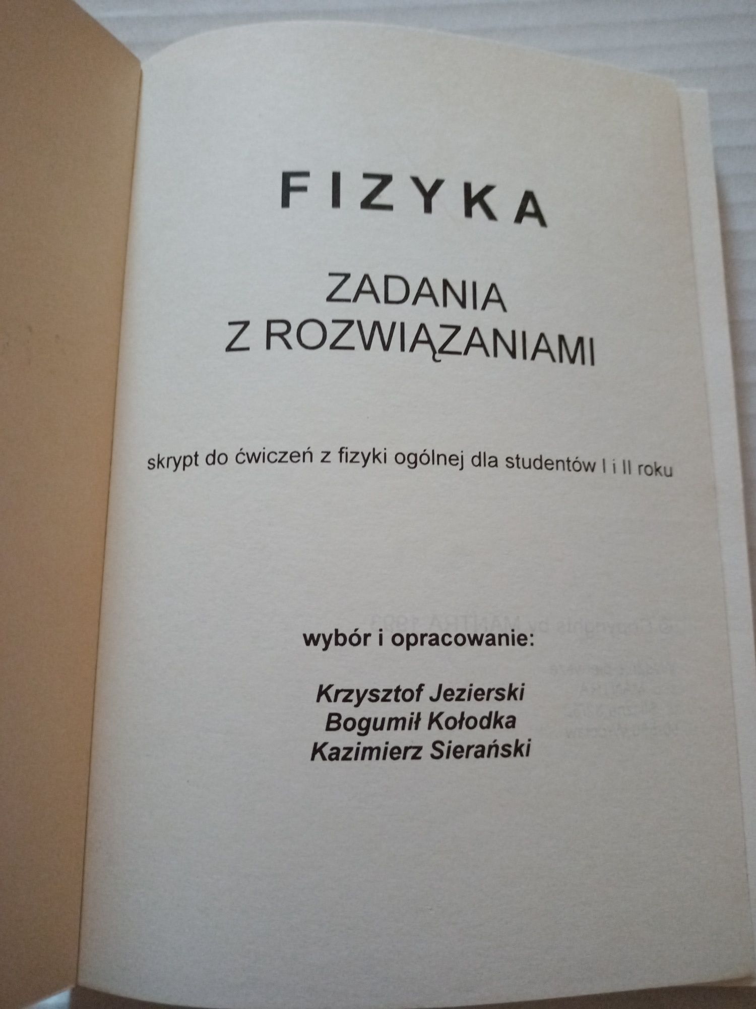 Fizyka. Zadania z rozwiązaniami.