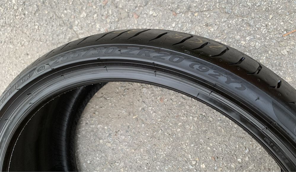 Шини Pirelli PZero 255/30 R20