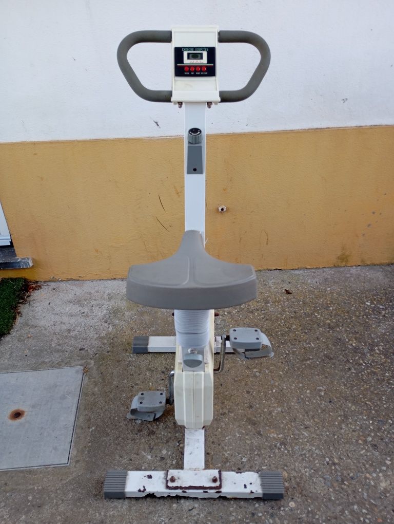 Bicicleta de ginástica