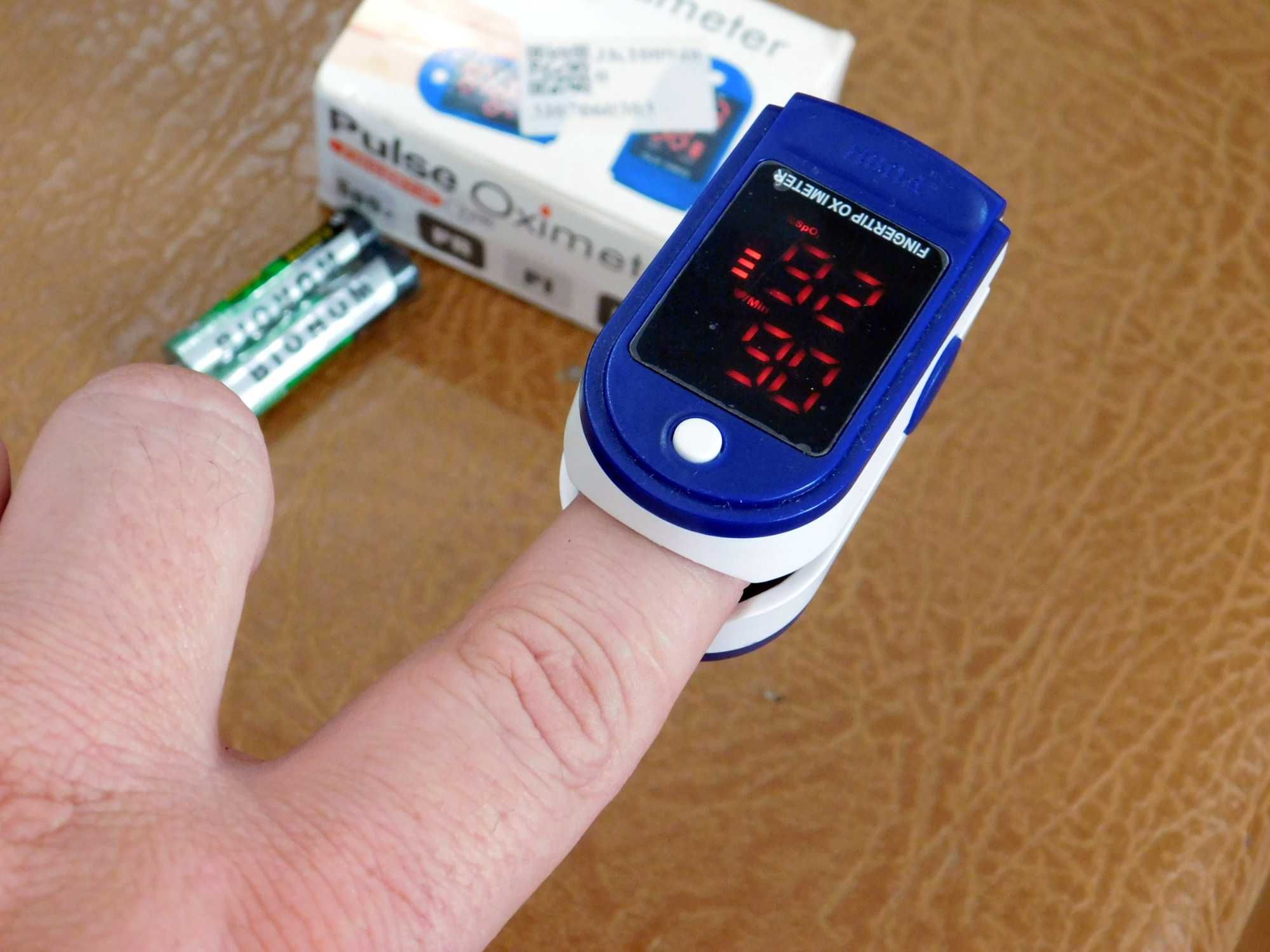 Оксиометр (измерение кислорода в крови) Пульсометр - на палец ... 100%