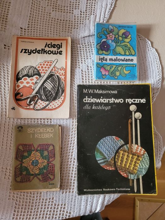 Zestaw 4 książek szydełkowanie, dziewiarstwo haft