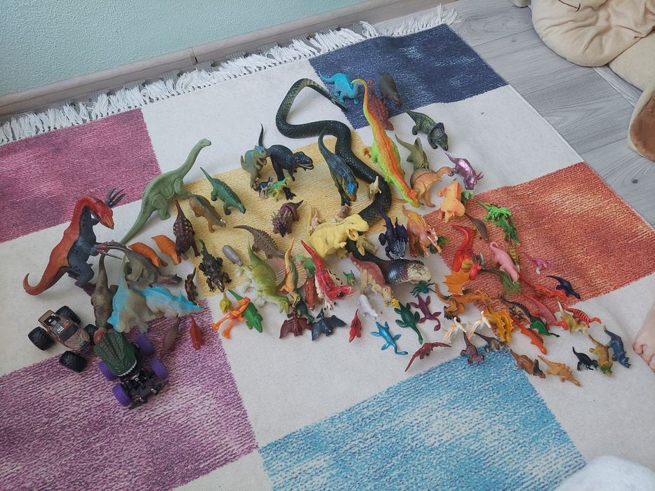 Динозаври тварини ящірки жуки шлях лот набір