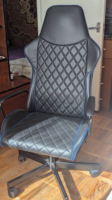 Геймерське крісло IKEA UTESPELARE чорне