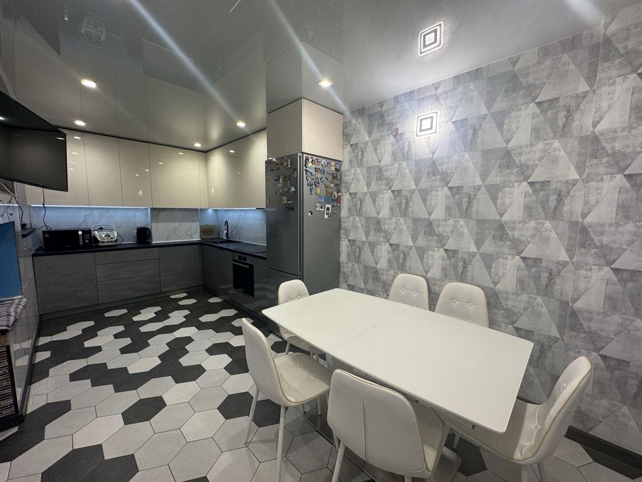 Продаю 2 комнатную квартиру 85м2 ЖК Дуэт 6/20