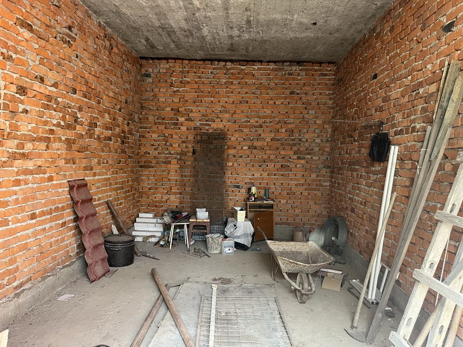 Недобудова 235 м2 приват ділянка 12 сот Берегово винзавод «Чізай»