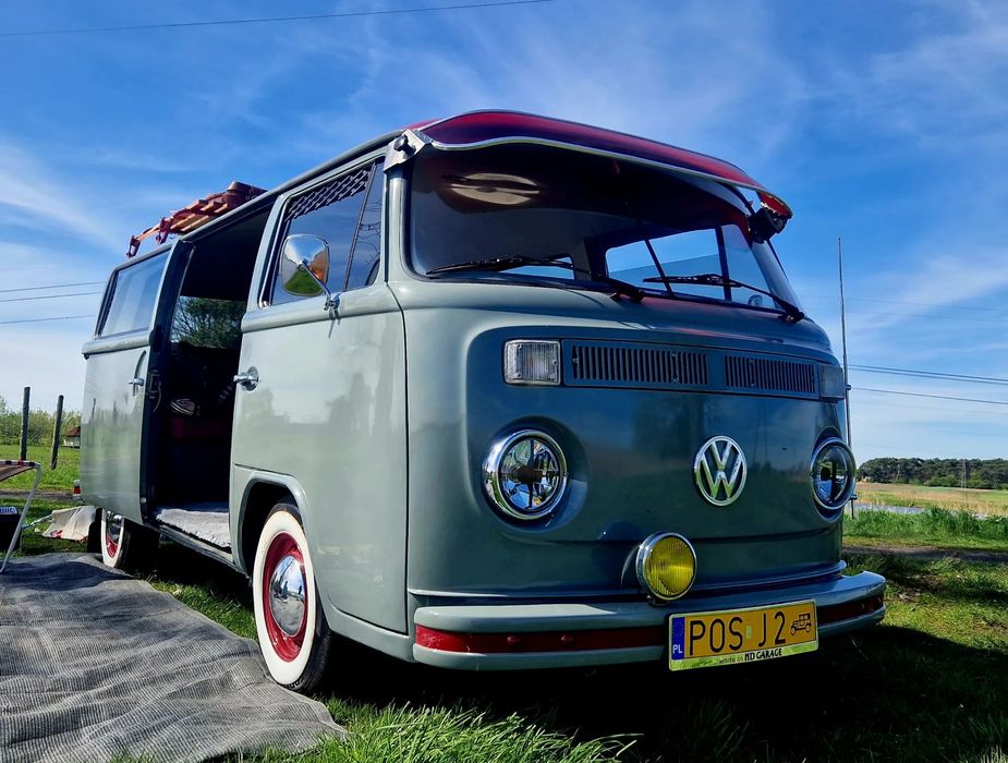 Volkswagen Transporter VW T2B odrestaurowany ogórek '73