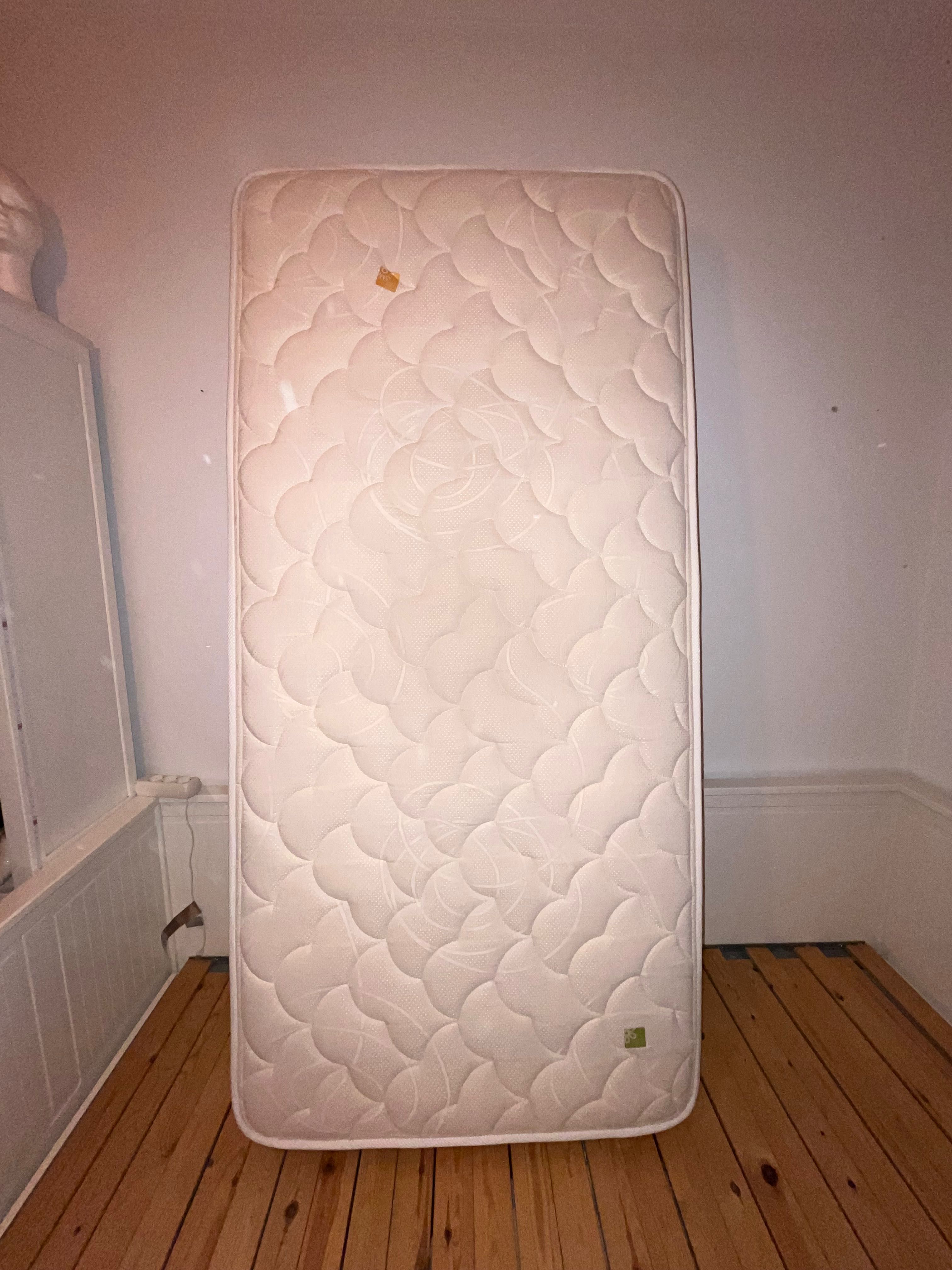 Colchão Pikolin 90x190 cm como novo