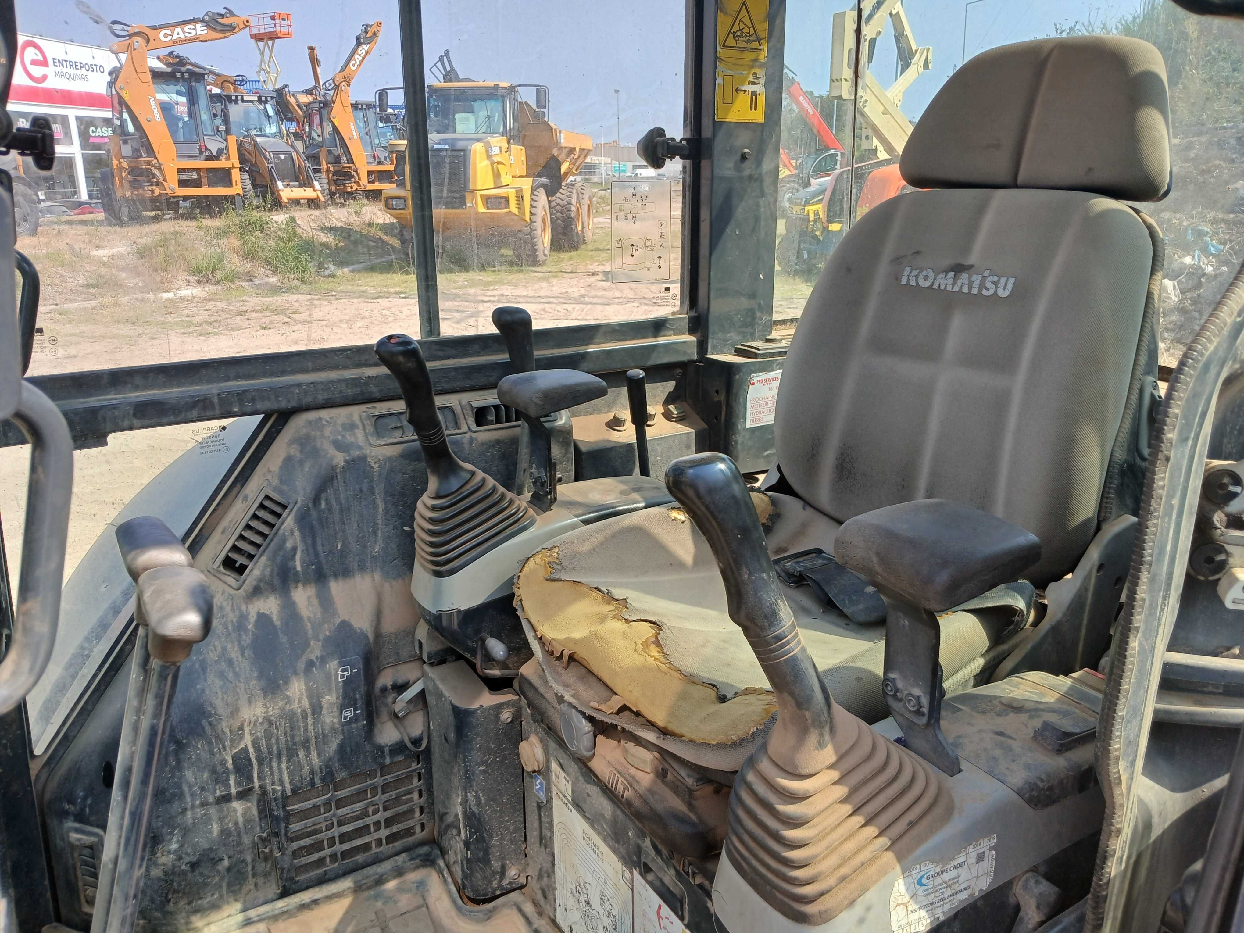2013 Komatsu PC55MR-3 mini escavadora de rastos borracha 5500kg