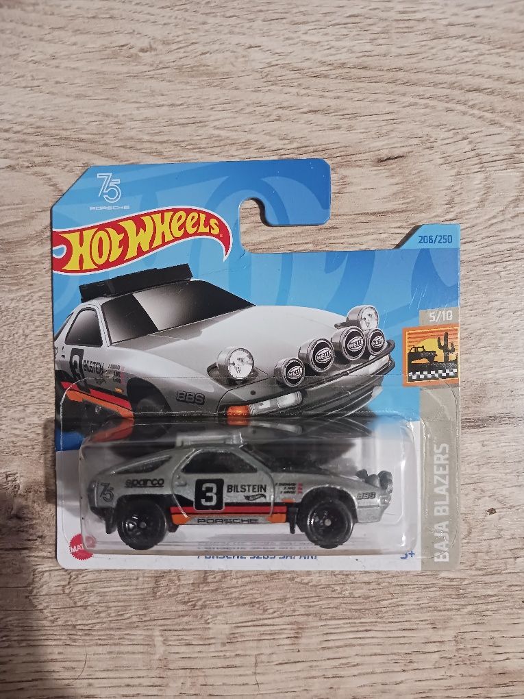 Różne hotwheelsy