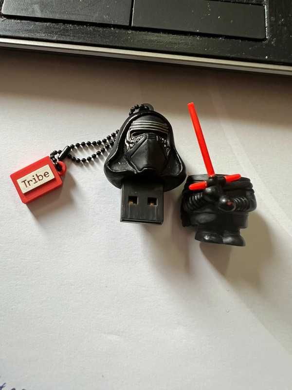 Pen 16GB Star Wars Kyle Ren