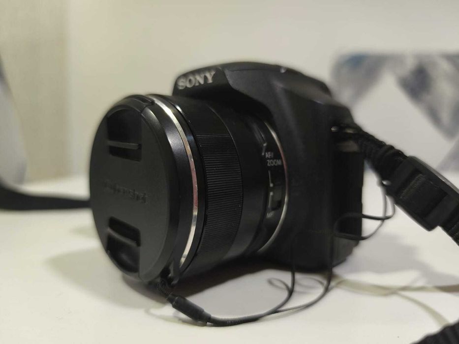 Câmera Sony CyberShot DSCHX200V 18.2MP ZoomÓptico30X  Lente Carl Zeiss