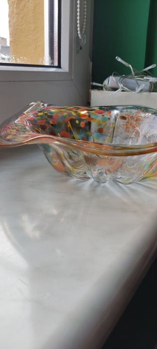 Stara patera ze szkła kolorowego z czasów PRL-u