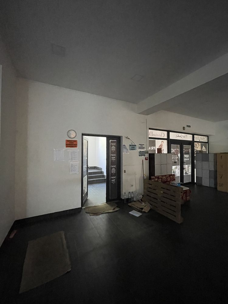 Комерційне приміщення 202.7 м²