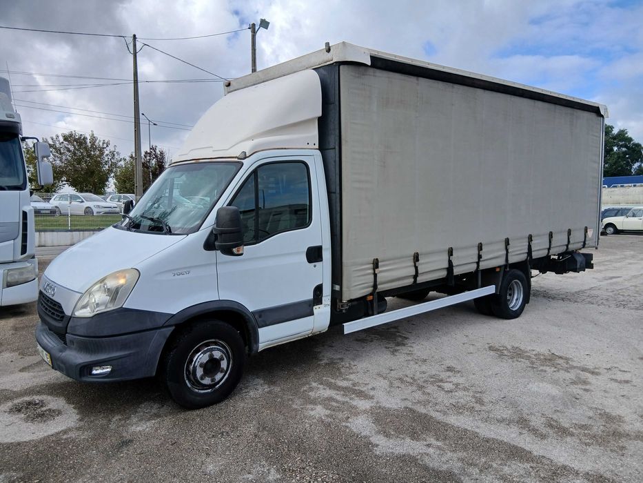 Iveco Daily 70-170 c/ caixa cortinas