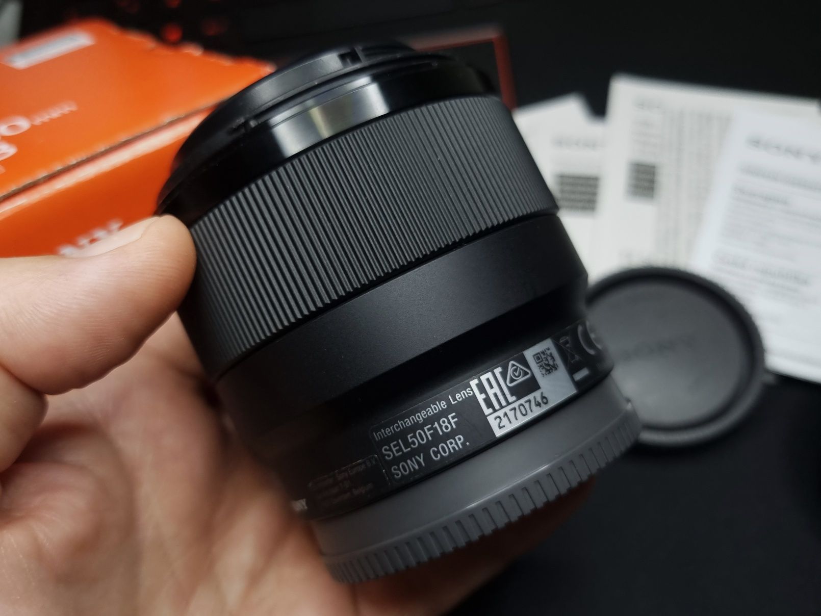 SONY FE 50MM F1.8 (Encaixe: Sony E - Abertura: f/22 - f/1.8)