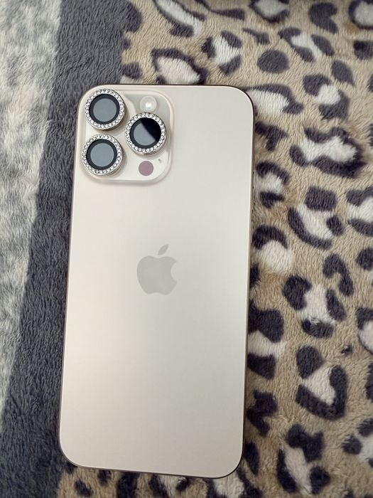 Iphone 16 pro max em perfeito estado