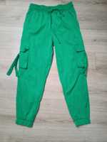 Joggery damskie zielone