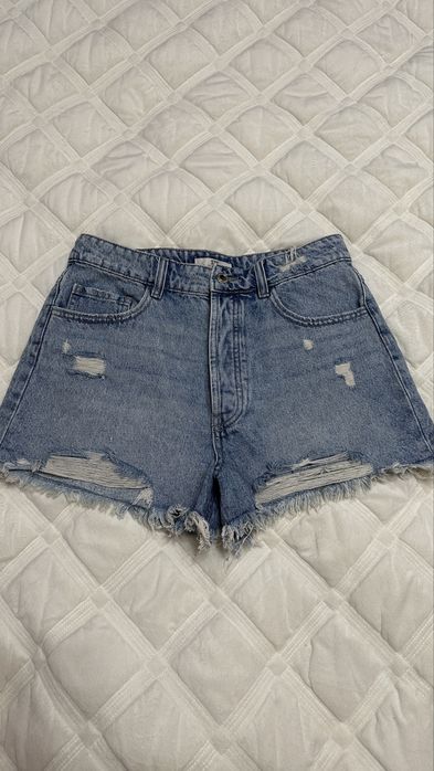 Джинсові шорти розмір М