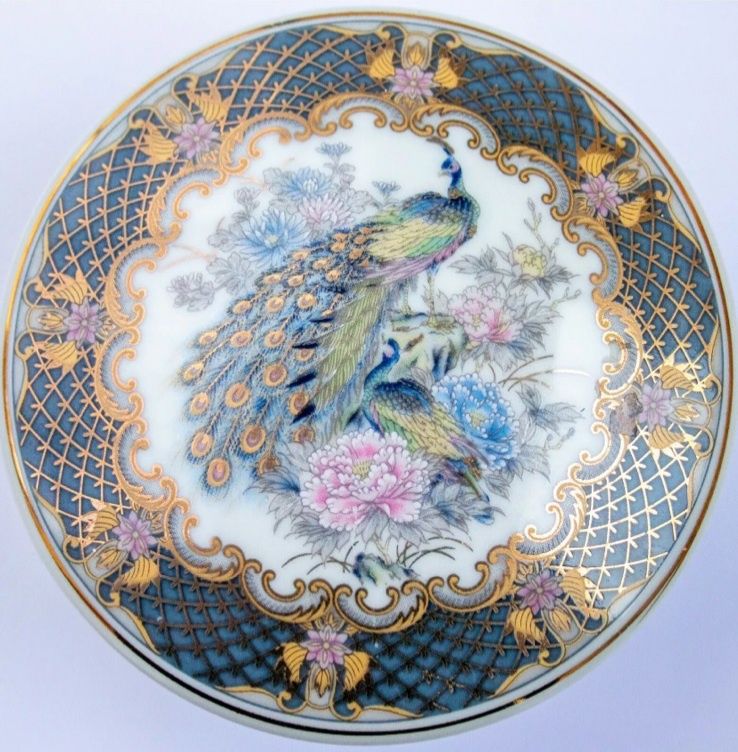 Японская расписная фарфоровая шкатулка, скарбничка, павлин, павич