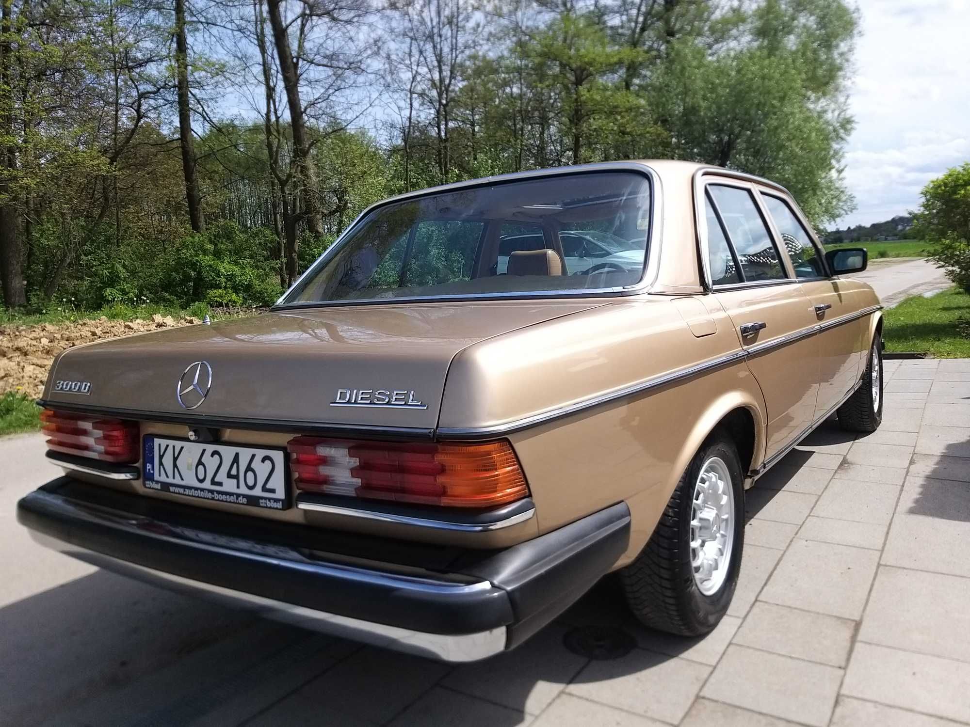 Mercedes 123 do ślubu