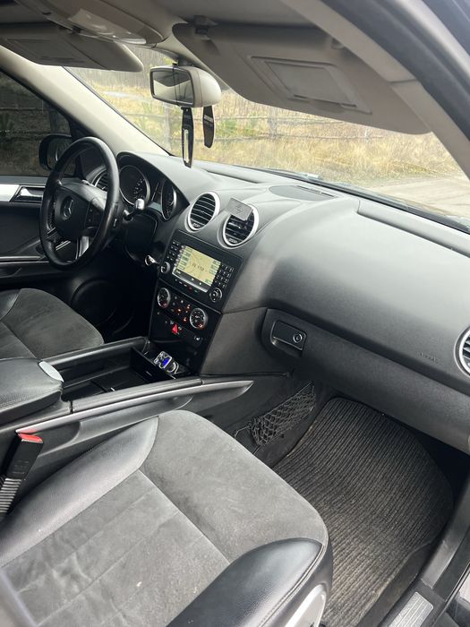 Mercedes-Benz ML 320