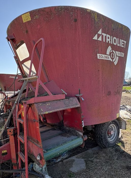 Wóz paszowy TRIOLIET  12