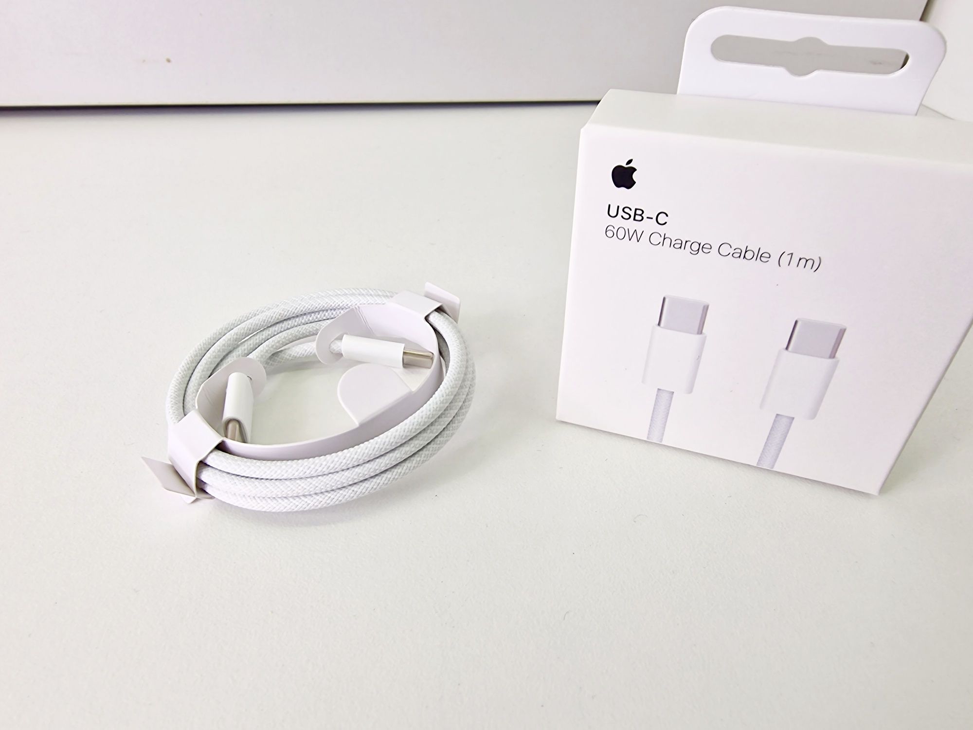 Nowy kabel Apple 1 metr 60Watt typ C na typ C