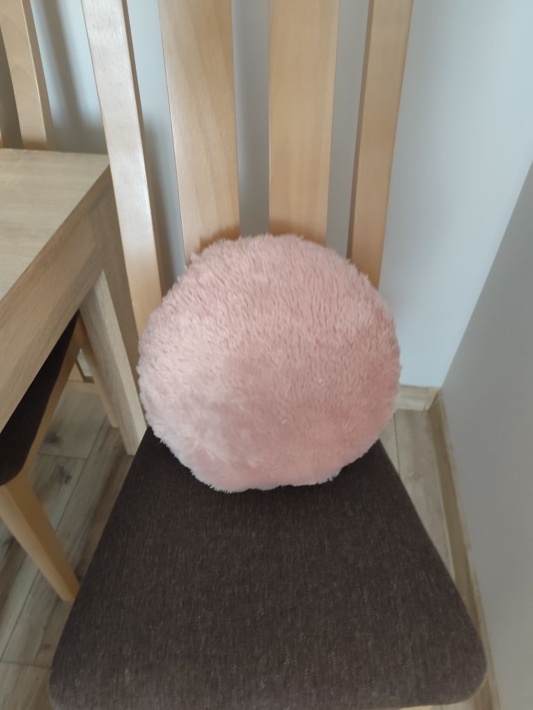 Poduszka okrągła śr.40cm z długim włosem