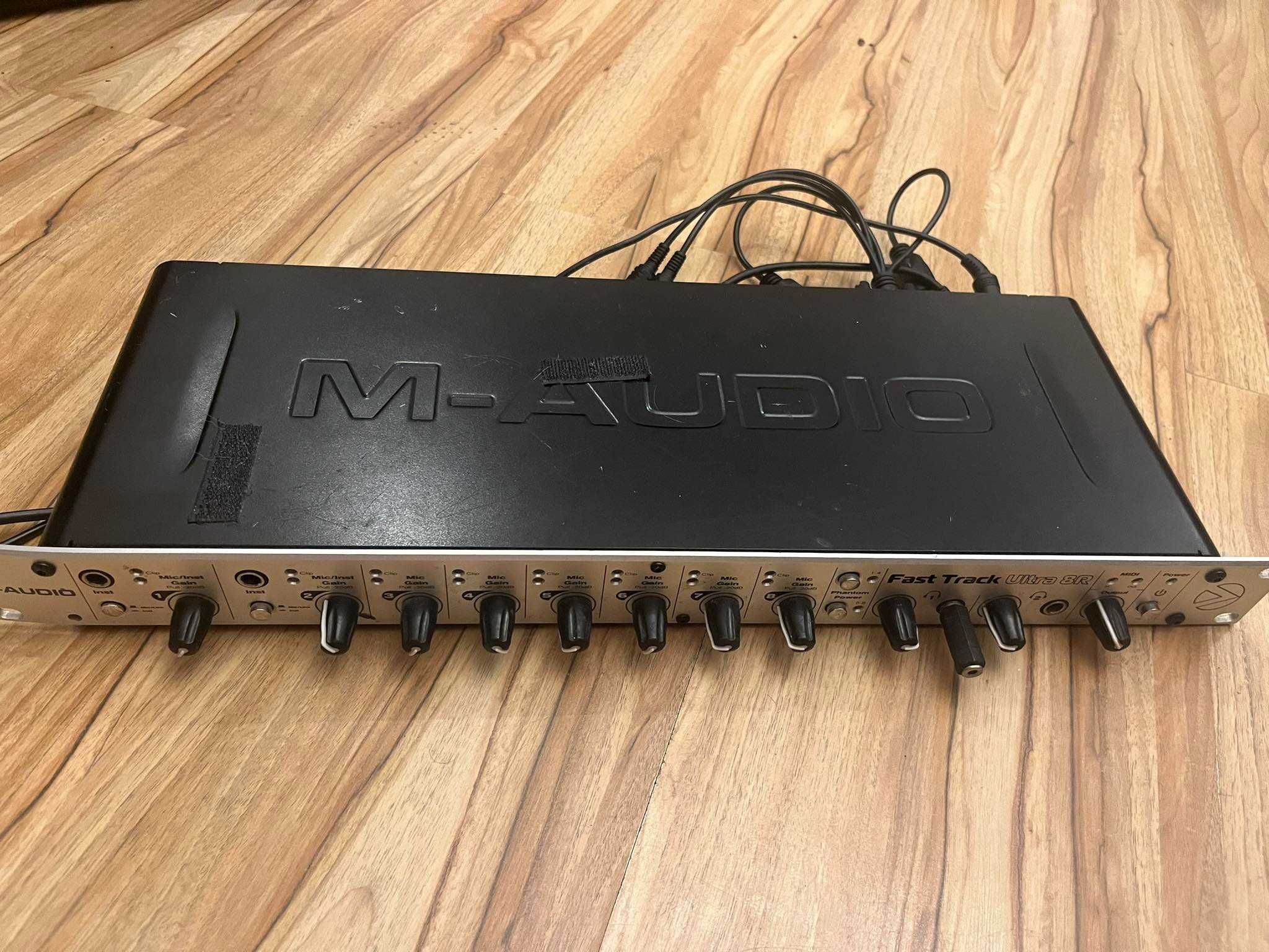 M-Audio Fast Track Ultra 8R USB 8x8 Audio Interface interfejs