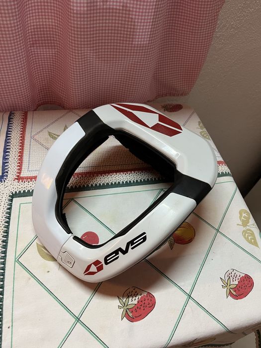 Neck brace/ cervical evs