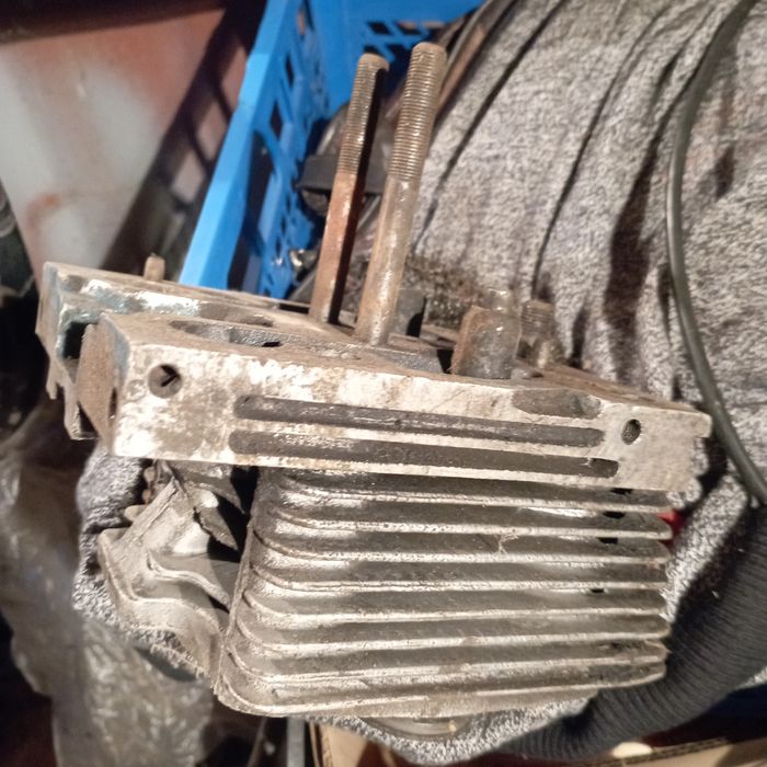 Продам головку двигуна Д 144